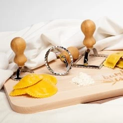 Ravioli Ausstecher 3er Set 3 Größen Rund & Eckig Metall Bambus -Klarstein 10038035 yy 0003 logo